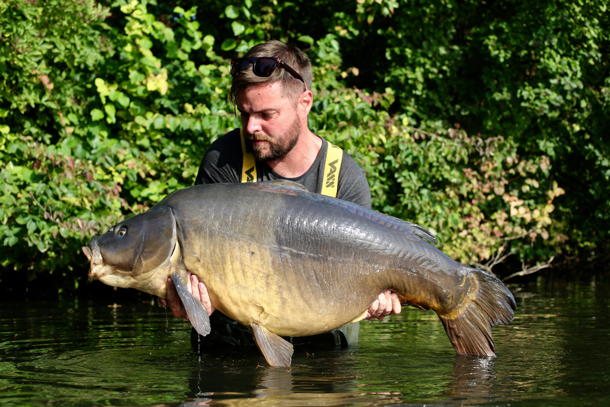Big Gravel Pit Carp Fishing in Europe with Gio from Monkey Climber