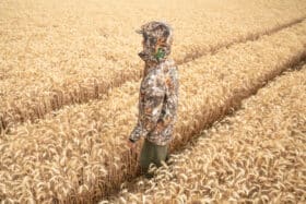 Summer Rain Layering for Anglers: Stay Dry Without Overheating